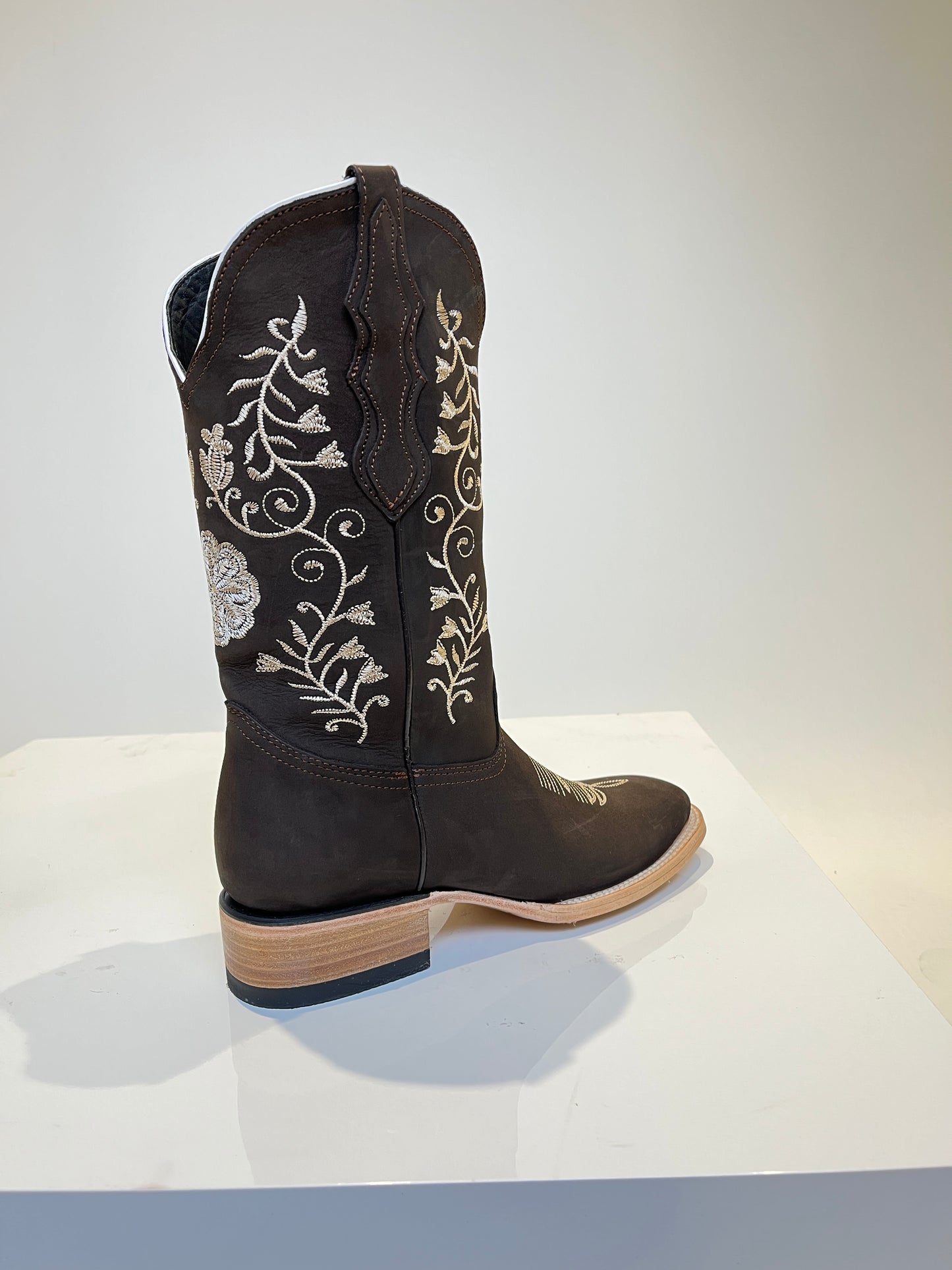 WDiam Rodeo F55 496-37