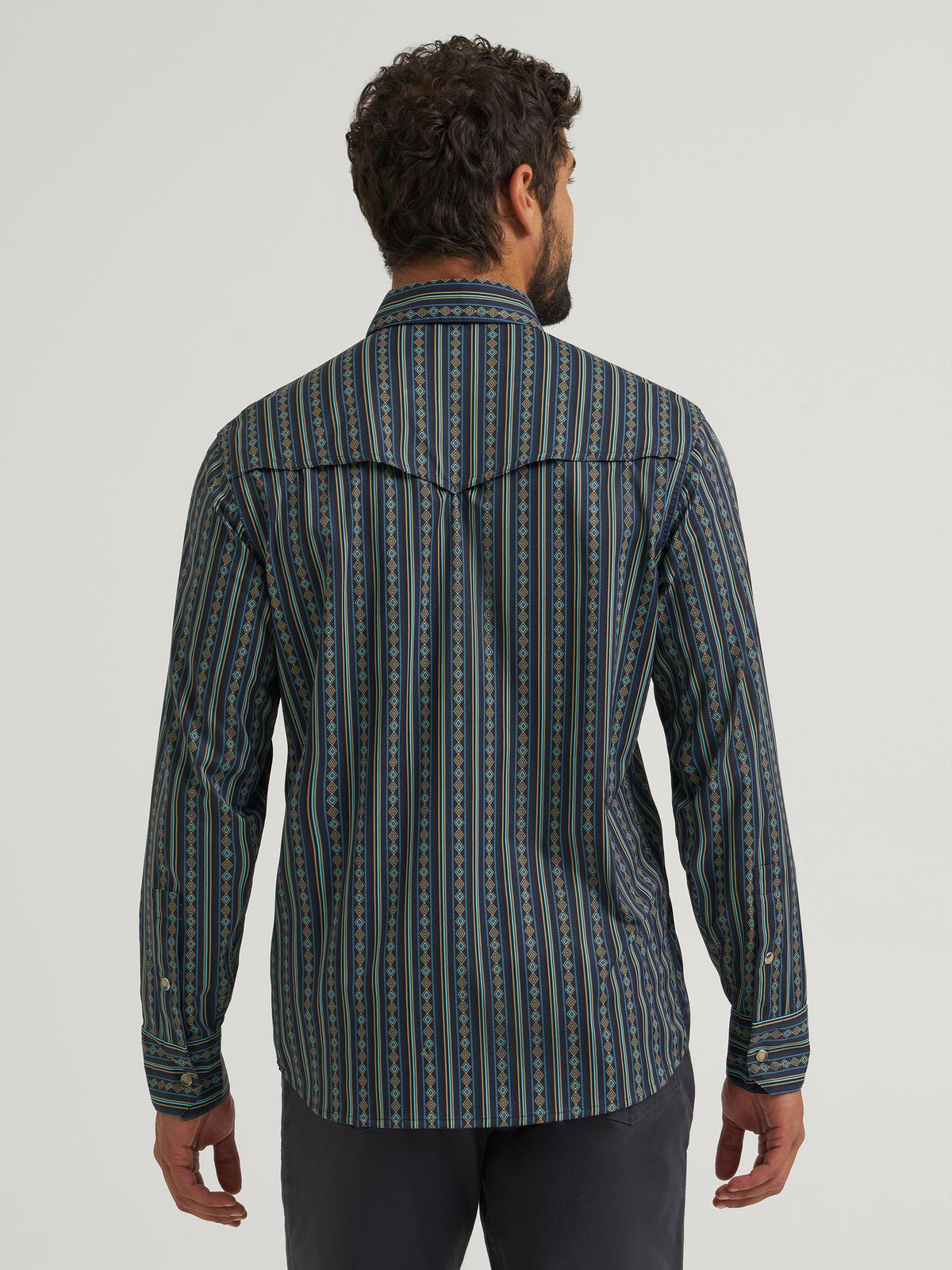 Wrangler Men's Long Sleeve Shirt Regular Fit Snaps Dark Sapphire Diamond Stripe