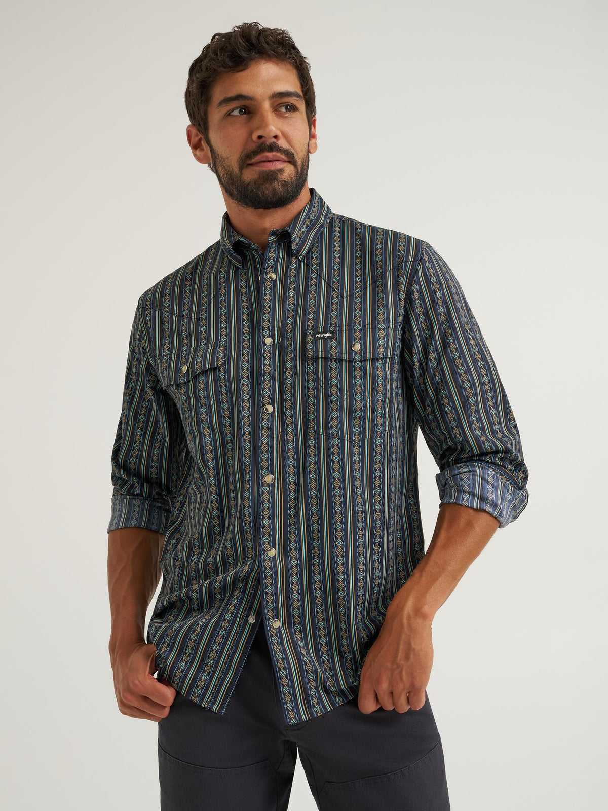 Wrangler Men's Long Sleeve Shirt Regular Fit Snaps Dark Sapphire Diamond Stripe