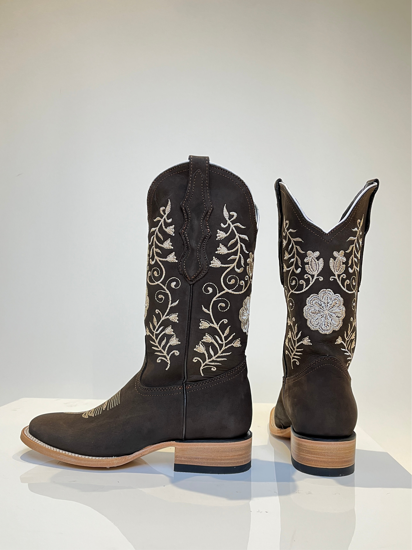 WDiam Rodeo F55 496-37
