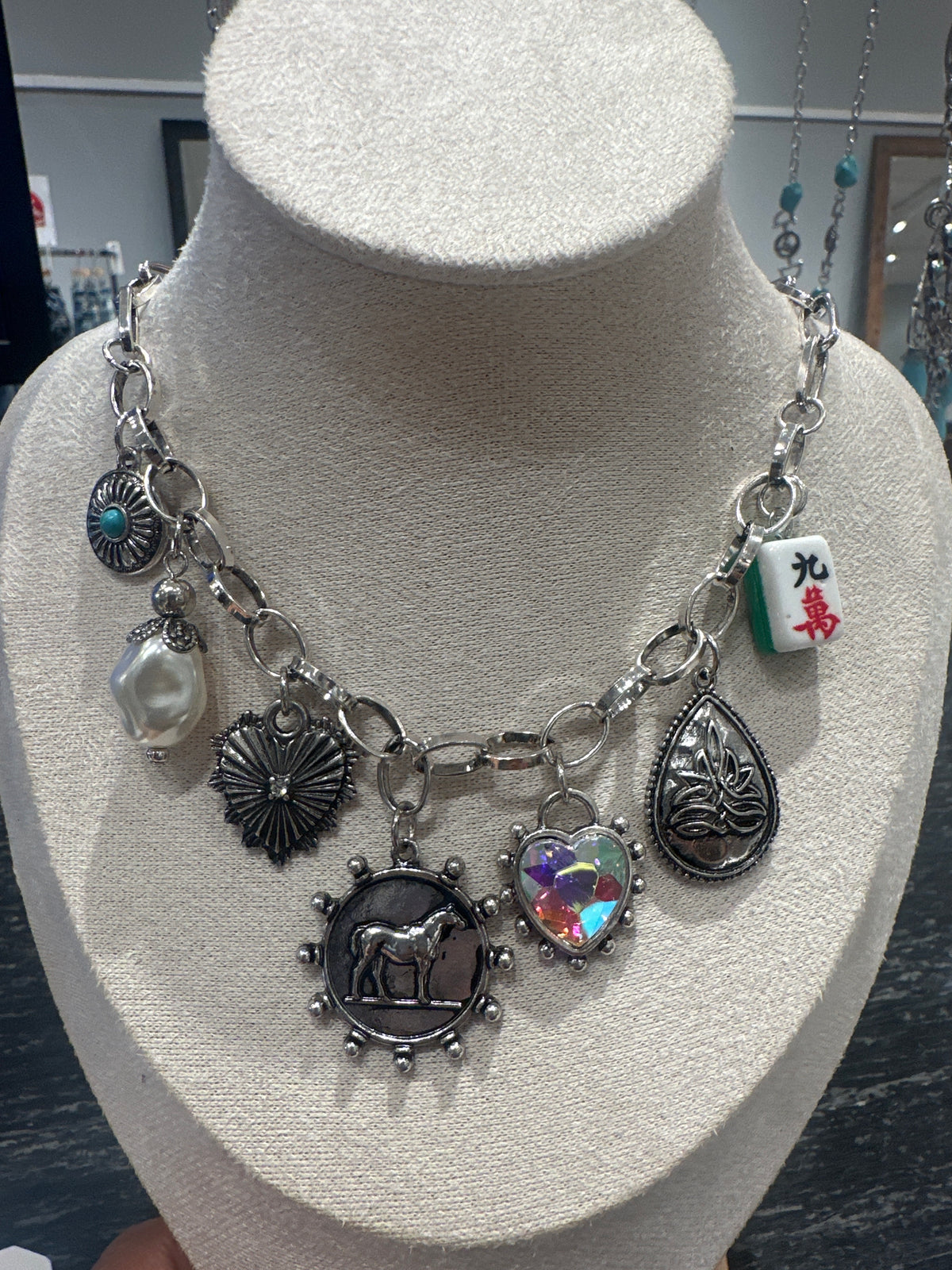 Parata JNE-1144 Necklace Set