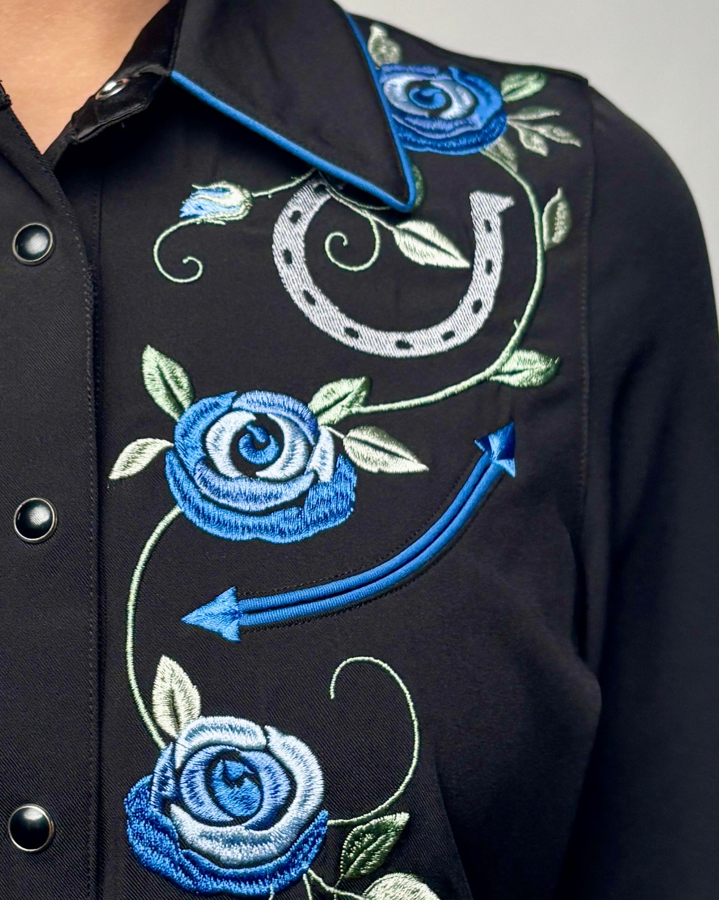 Womens L/S Snap Western Embroidered Shirt Roper