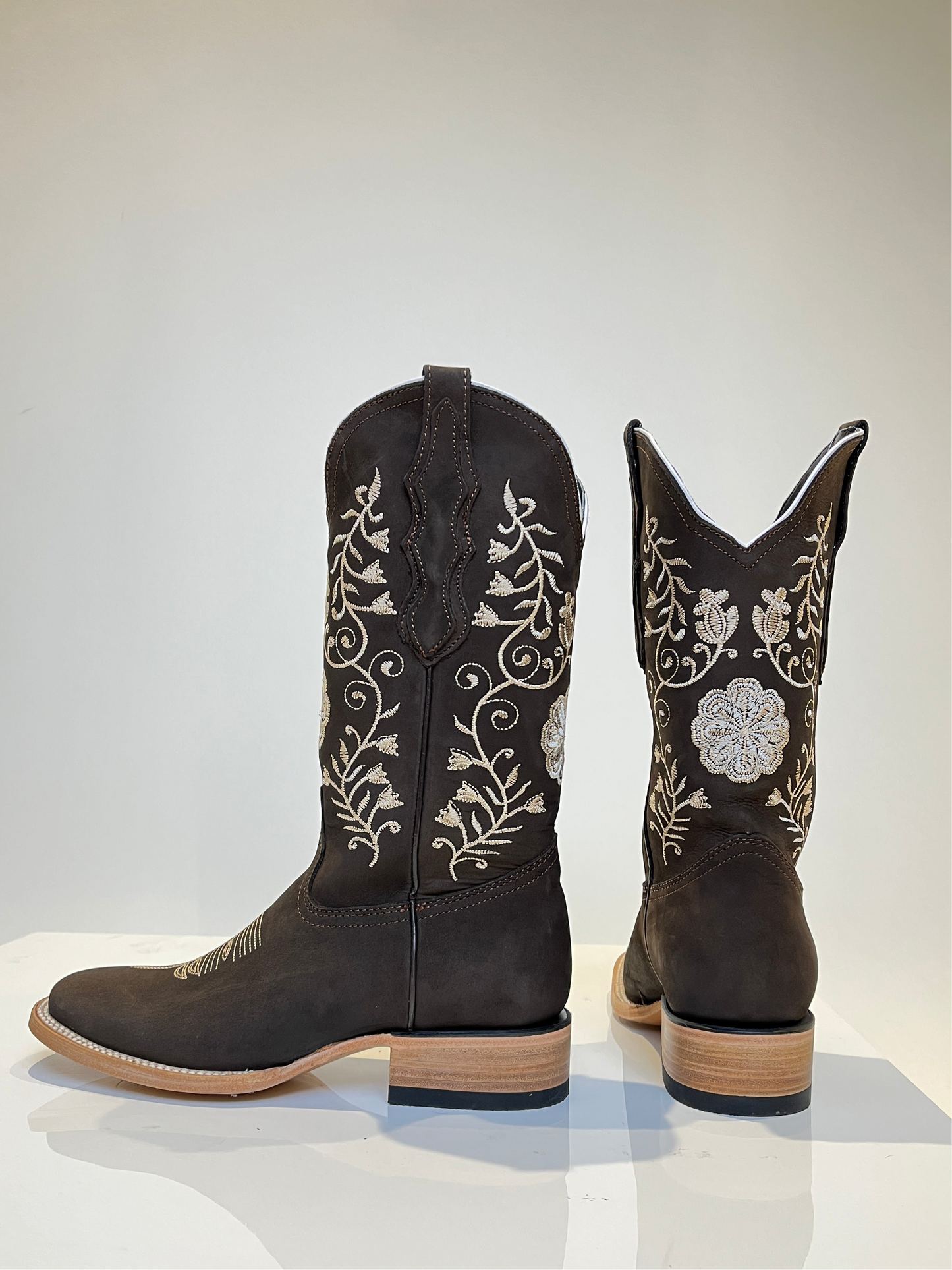 WDiam Rodeo F55 496-37