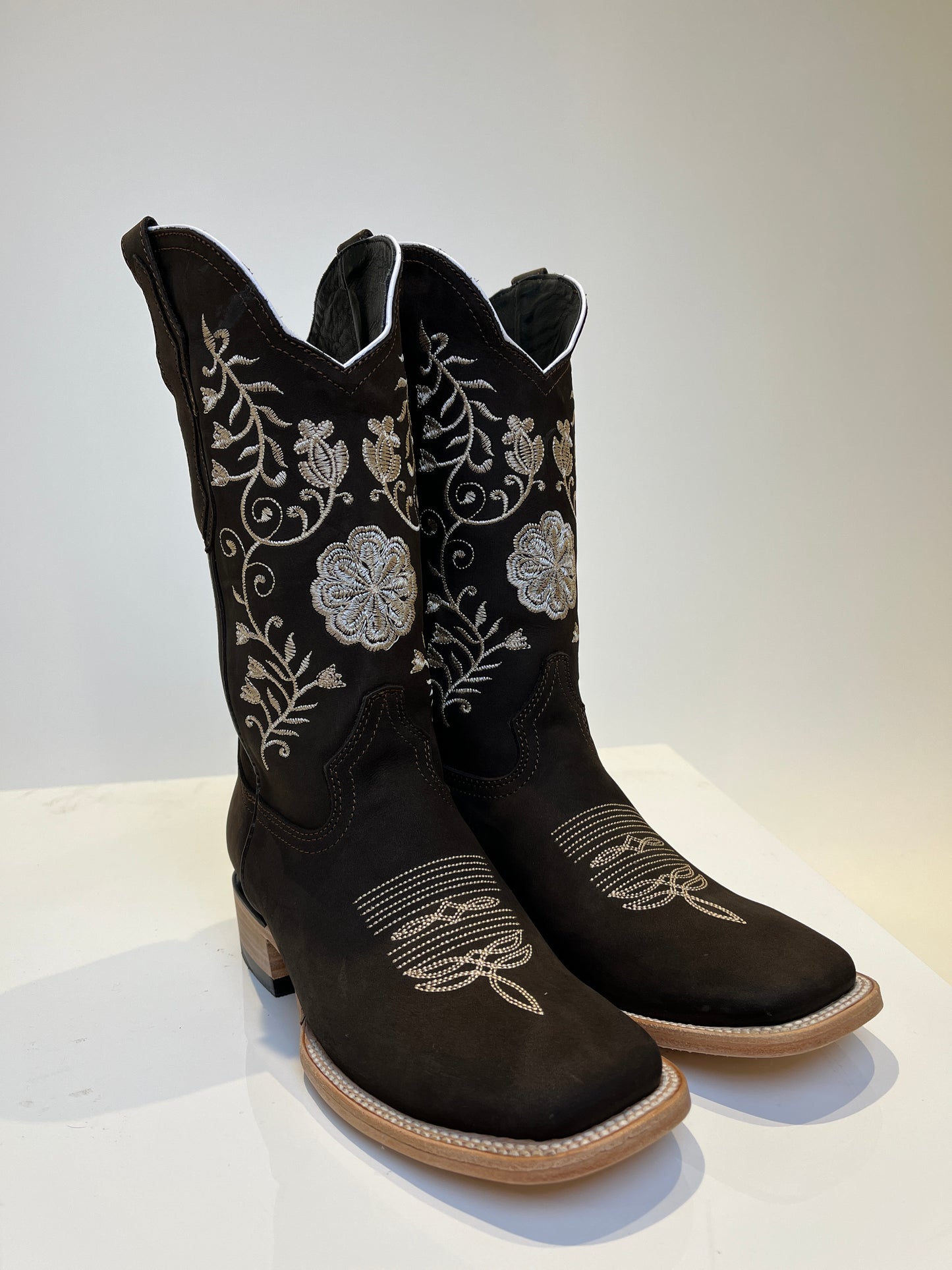 WDiam Rodeo F55 496-37