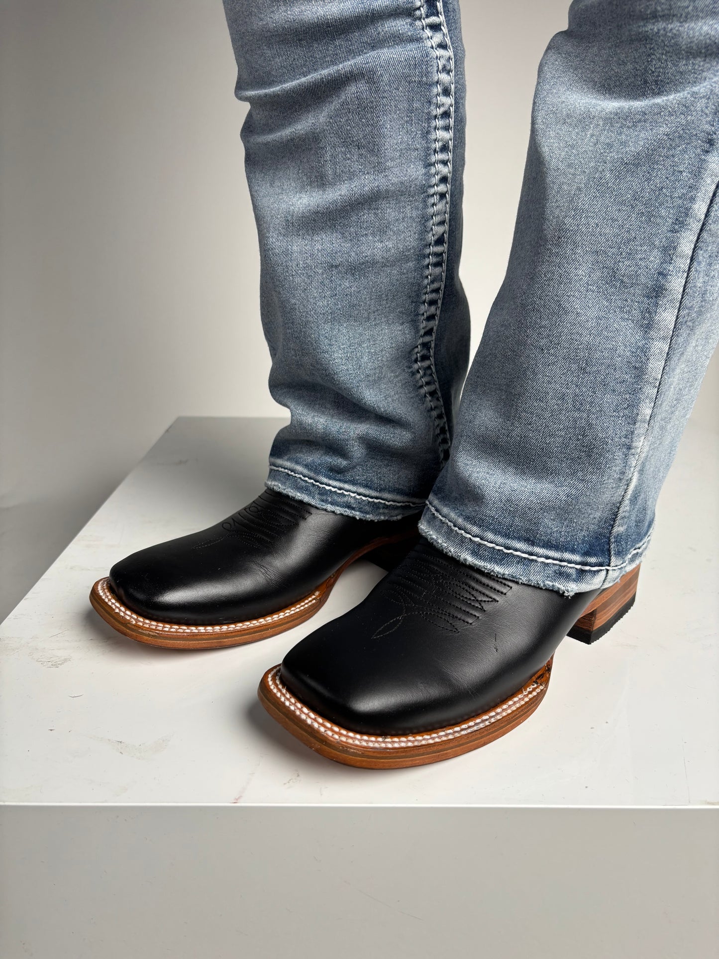 Women's Black Western Rodeo Boot - White Diamond