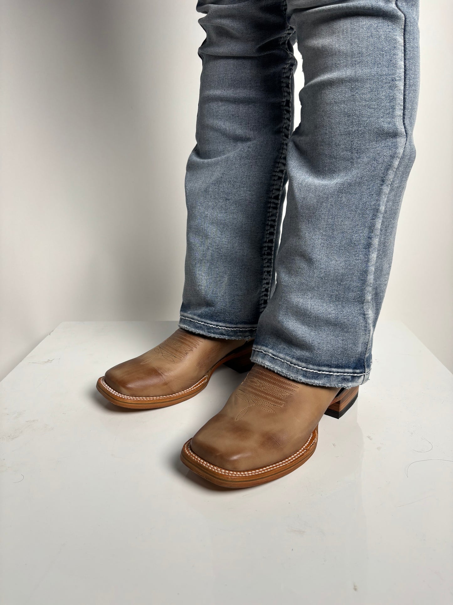 Women's Sand Western Rodeo Boot - White Diamond
