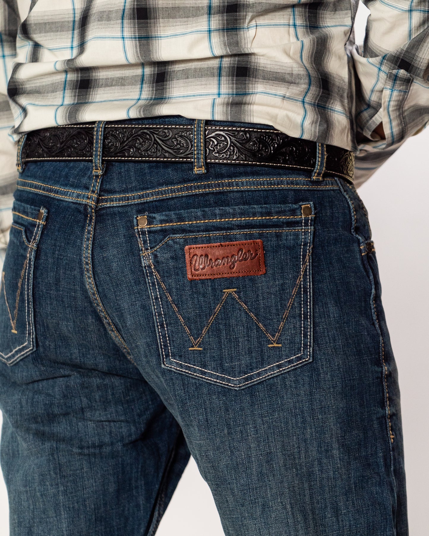 Wrangler Men’s Retro Slim Boot Dark Wash Jeans